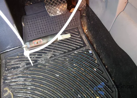 2005 Volkswagen New Beetle Gls 1.8T из США, поврежденный, VIN 3VWCD31Y05M300372